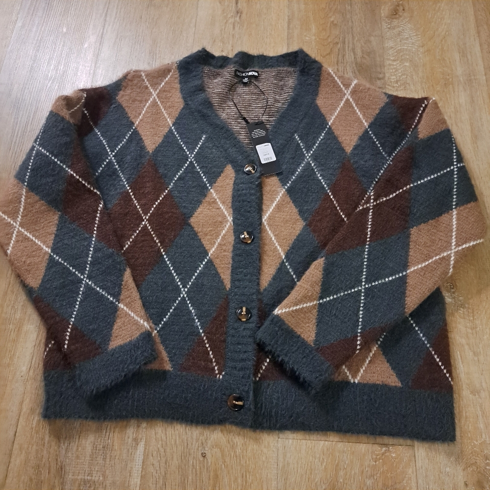 Fashion Nova Preppy Girl Argyle Cardigan Grey Brown Women's Size Medium NWT